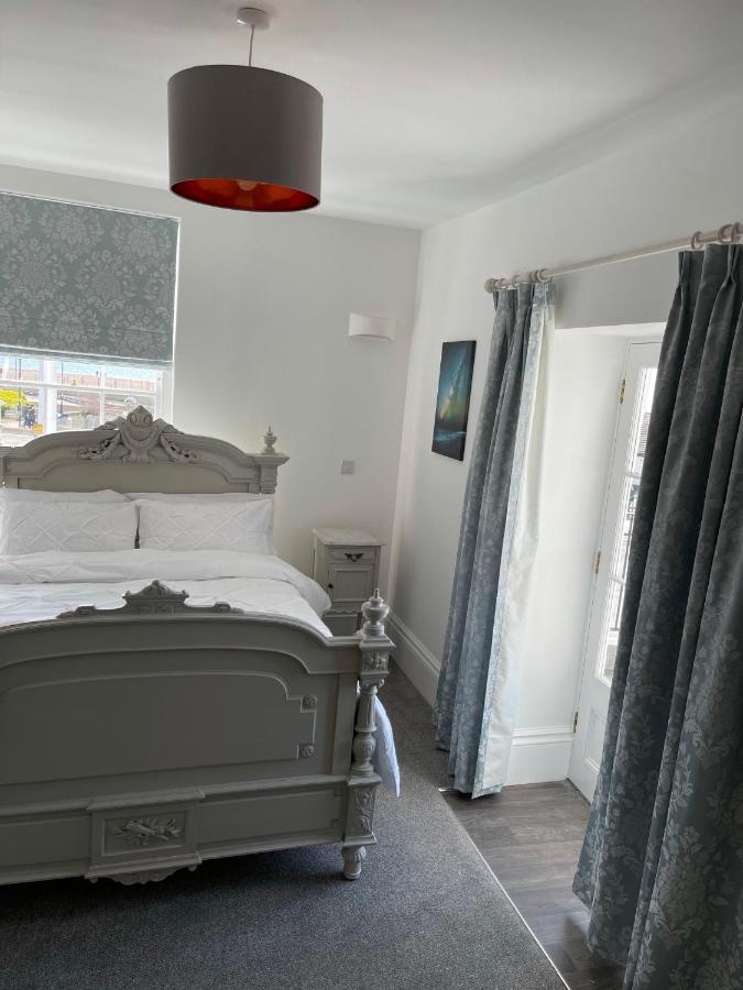 Master Accommodation Suite 2 Sea View With Balcony Hastings Exterior photo