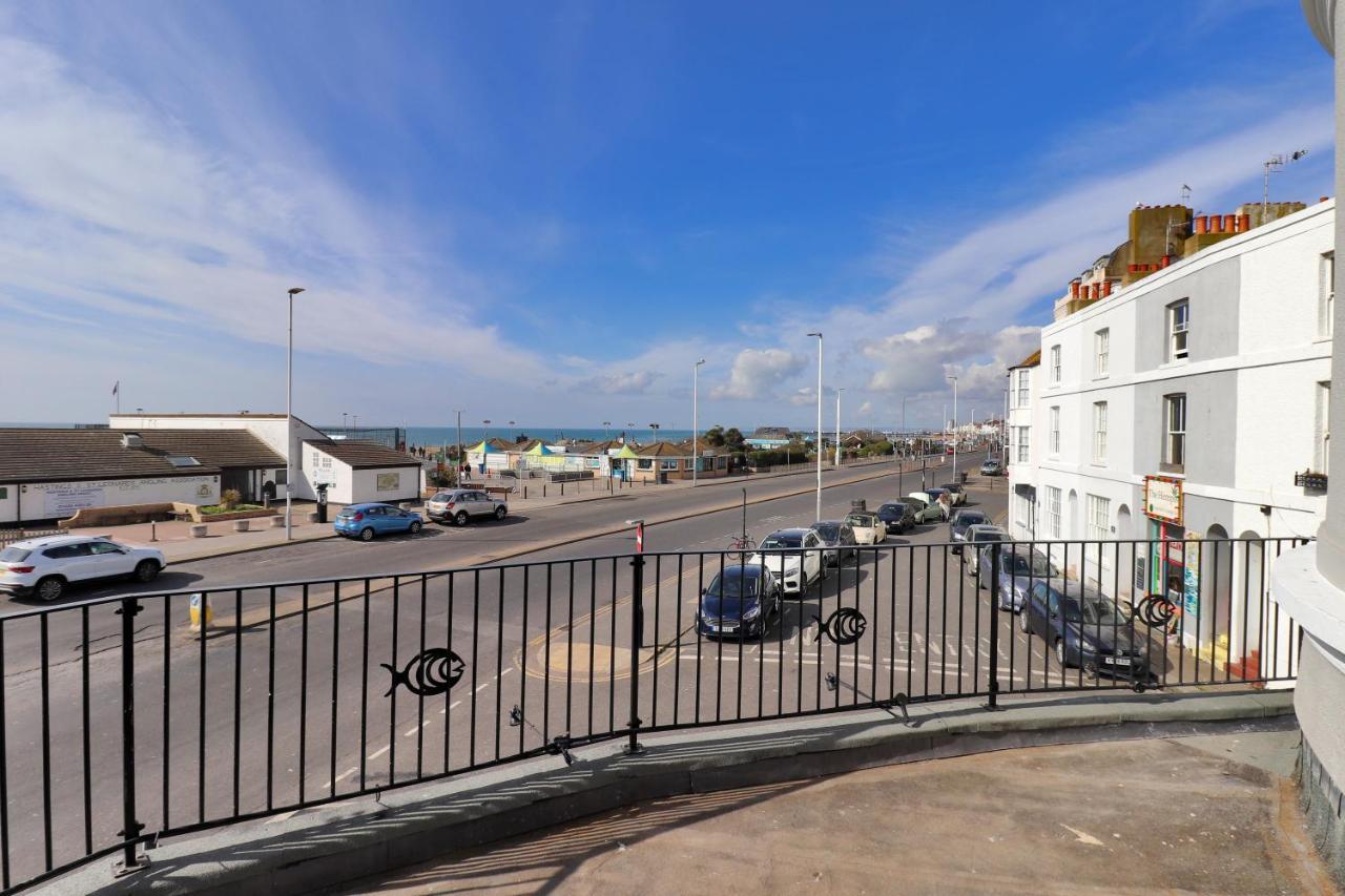 Master Accommodation Suite 2 Sea View With Balcony Hastings Exterior photo